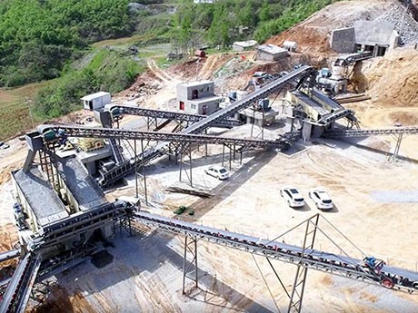 哪個(gè)廠家的碎石場(chǎng)生產(chǎn)線性價(jià)比高，價(jià)格是多少（含真實(shí)現(xiàn)場(chǎng)視頻）