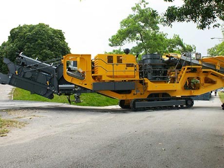 履帶流動式石頭碎石機一天能碎多少石子？如何配置比較省錢