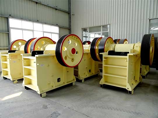 30t/h小型石頭碎石機成套設(shè)備，20萬能拿下來嗎?