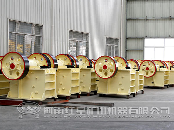 葉臘石破碎機(jī)