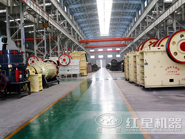 礦渣破碎機(jī)生產(chǎn)車間