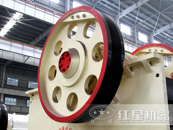 顎式破碎機飛輪設(shè)計