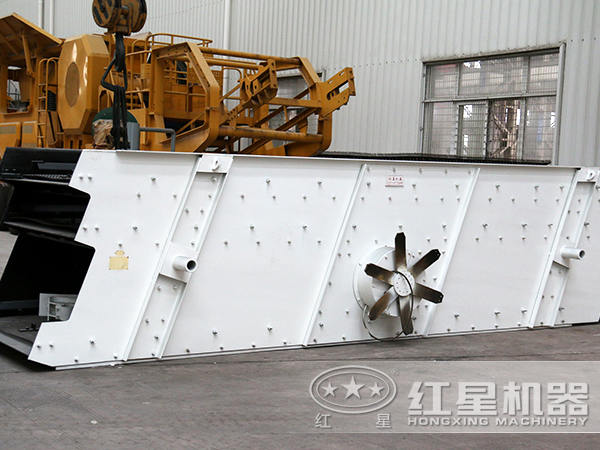 紅星自定中心振動(dòng)篩的工作原理