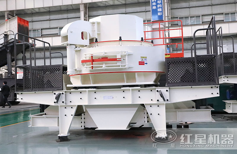 這款是VSI制砂機(jī)，產(chǎn)量40-650噸/時(shí)