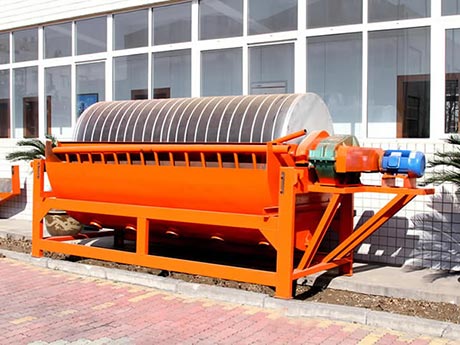 河南地區(qū)鉀長(zhǎng)石磁選機(jī)制造廠哪個(gè)好？生產(chǎn)的型號(hào)有哪些？