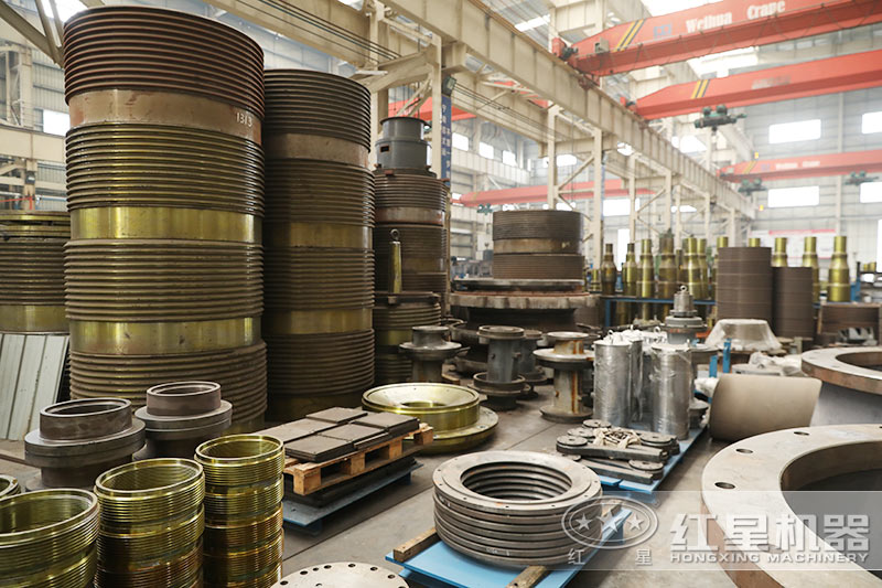 紅星機器花崗巖破碎機生產(chǎn)車間