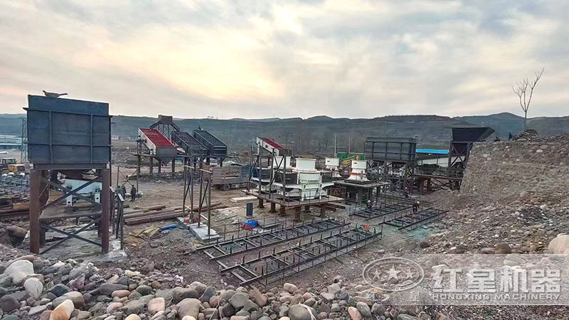 粉碎沙石的大型機(jī)器多少錢一臺，有哪幾種