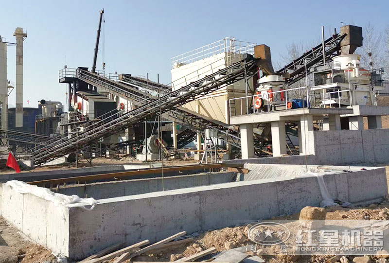 1215鄂破機(jī)搭載HPM800圓錐破