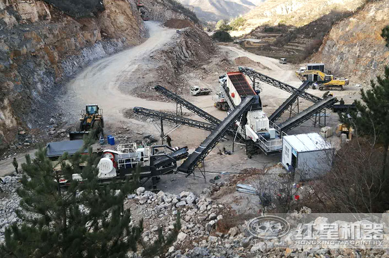 移動制砂設(shè)備多機(jī)組合生產(chǎn)現(xiàn)場，總費(fèi)用180萬左右