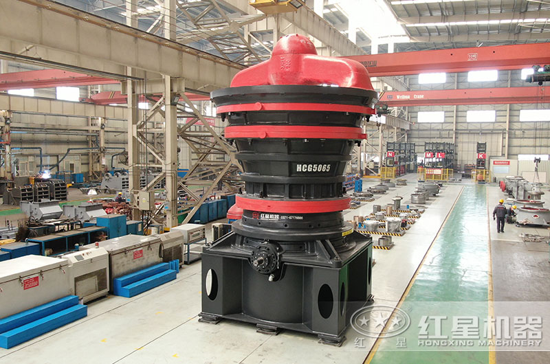 旋回式破碎機圖片