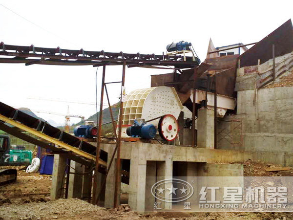 1000tph重錘式破碎機現(xiàn)場