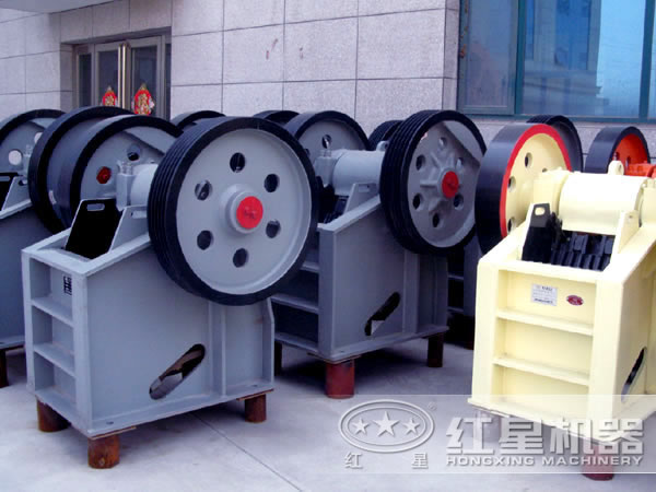 時產(chǎn)50噸破碎機(jī)實拍