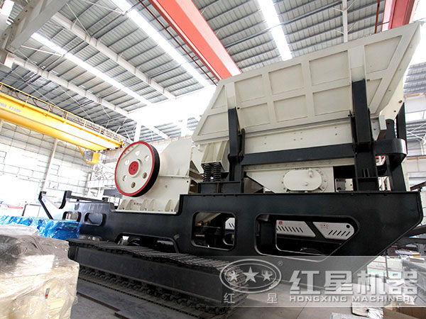 履帶式移動(dòng)破碎站車間