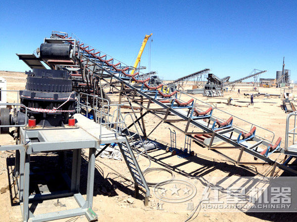 圓錐破碎機(jī)工作現(xiàn)場(chǎng)