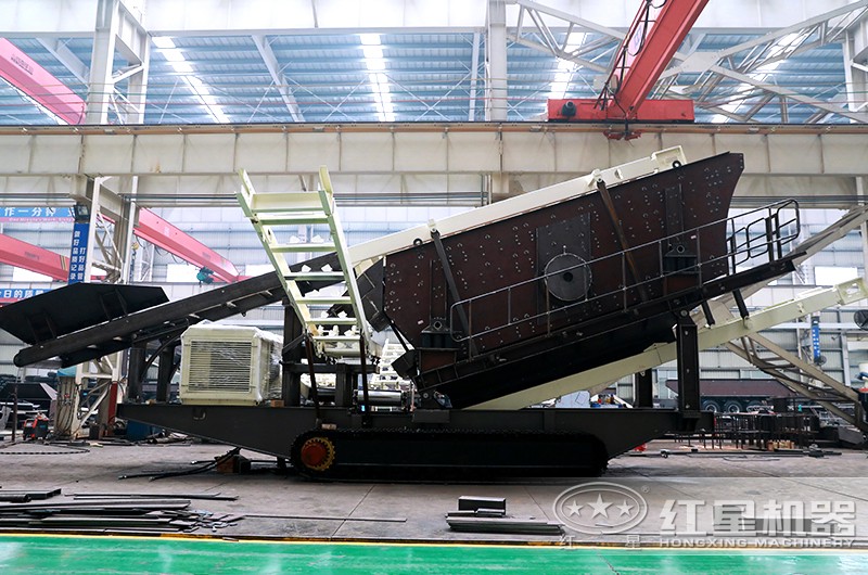 履帶移動破碎機(jī)生產(chǎn)車間