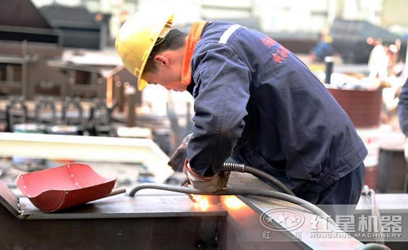 專業(yè)礦石粉碎機生產(chǎn)廠家