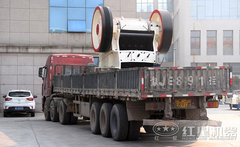 57破碎機發(fā)貨現(xiàn)場