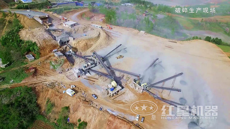 深山中到處可見各種規(guī)模的機(jī)制砂加工場