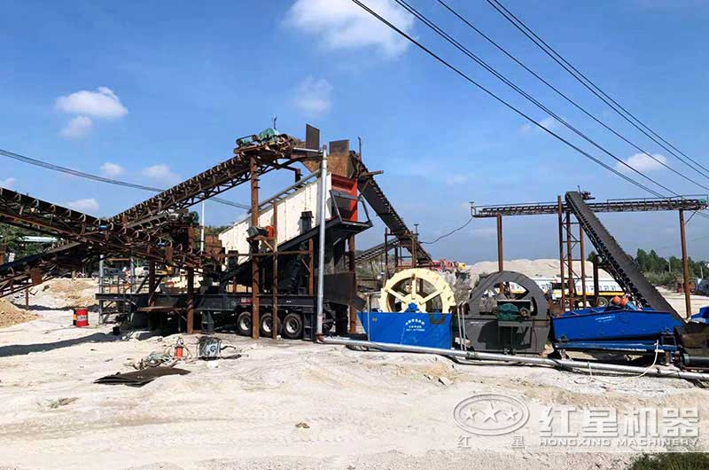 配洗沙工藝的移動(dòng)制沙現(xiàn)場