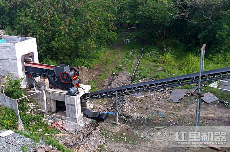 生產(chǎn)現(xiàn)場之顎式破碎機