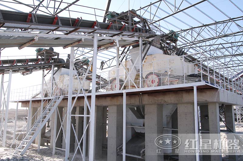 石子生產(chǎn)現(xiàn)場(chǎng)2-反擊式破碎機(jī)