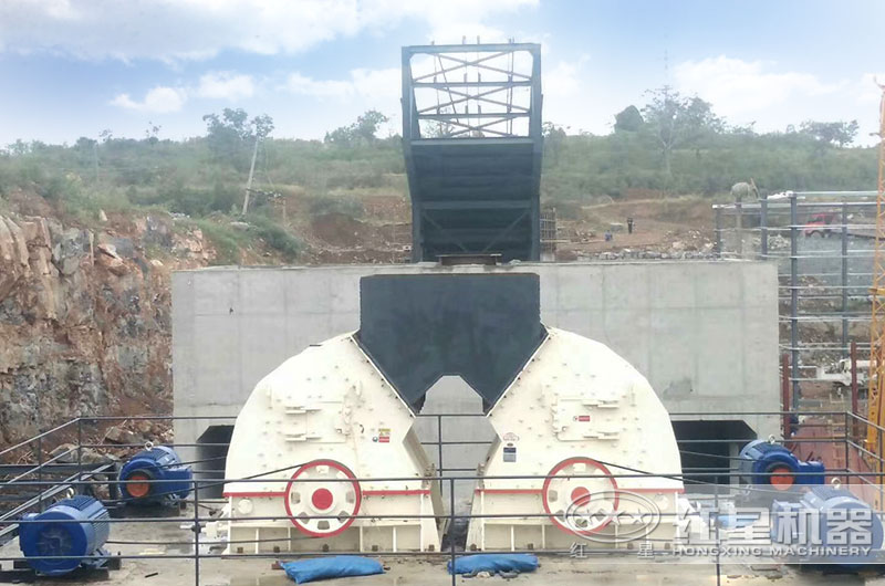 重錘破碎機(jī)現(xiàn)場