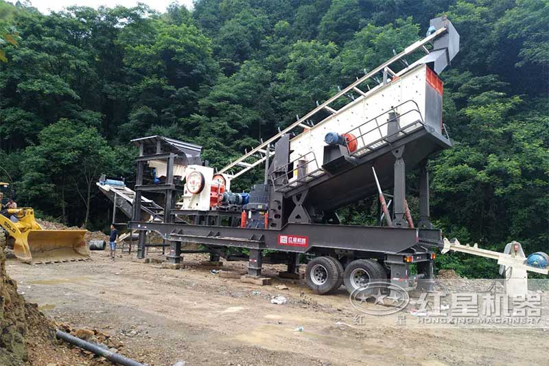 四合一移動(dòng)石頭破碎機(jī)