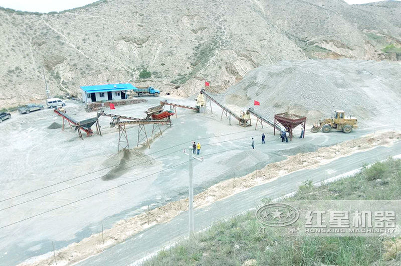 時產(chǎn)10噸左右制砂生產(chǎn)線現(xiàn)場