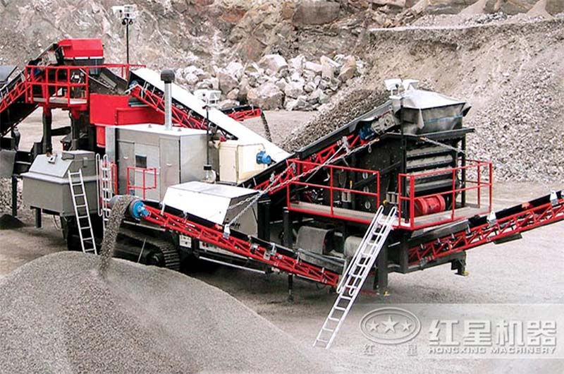 環(huán)保型履帶式移動制砂生產(chǎn)現(xiàn)場圖