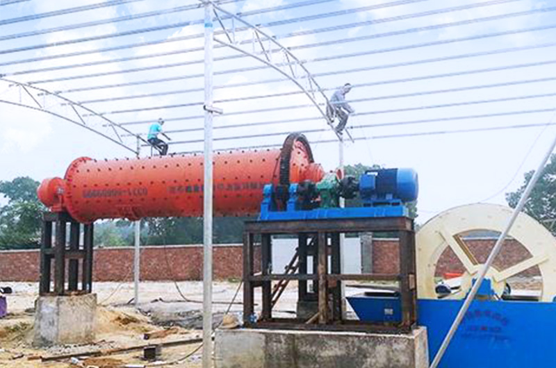 球磨機工作現(xiàn)場實拍