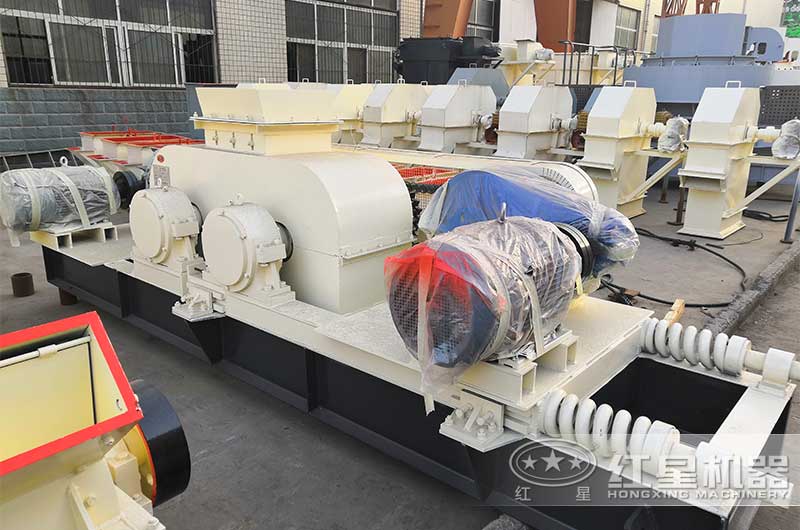 硅石破碎就用對輥破碎機(jī)