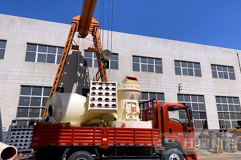 紅星小型粉碎磨粉機(jī)發(fā)貨