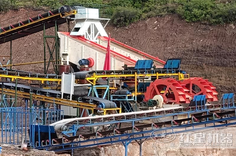 時產(chǎn)100方沙子洗沙機設(shè)備現(xiàn)場安裝就緒