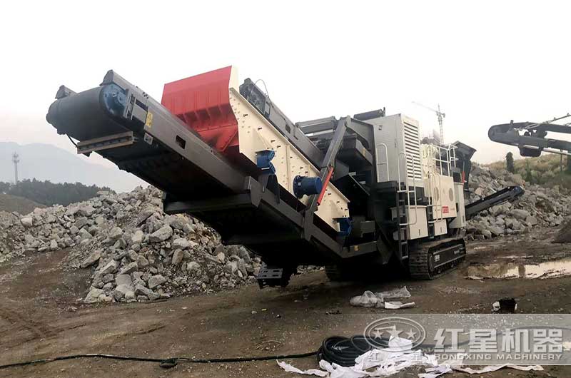 聯(lián)合式移動破碎站作業(yè)現(xiàn)場
