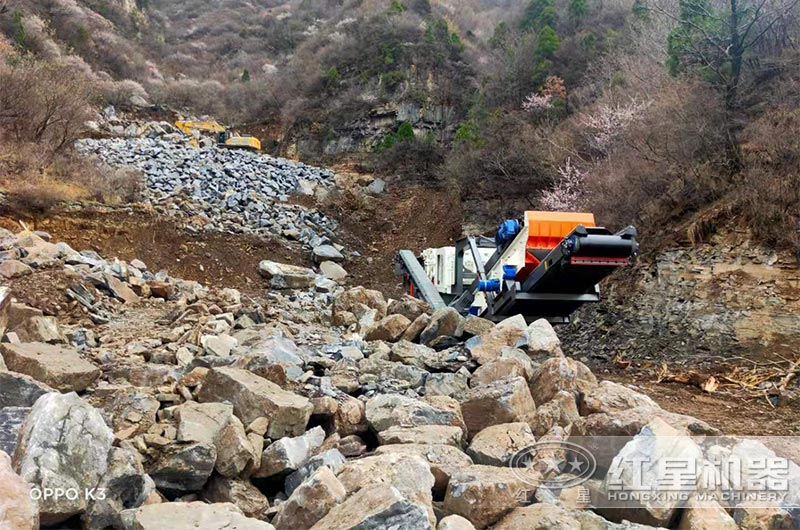 一小時300噸花崗巖制砂，移動破碎站選什么制砂機(jī)用
