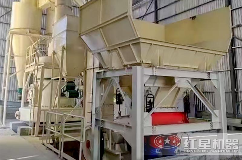 磨粉生產(chǎn)線(xiàn)現(xiàn)場(chǎng)