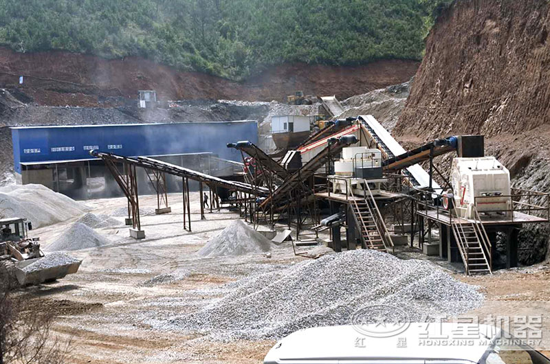 時產200噸石灰石制沙石生產線現(xiàn)場