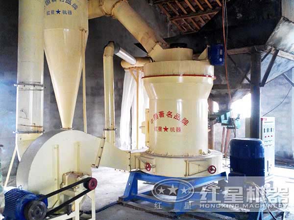 雷蒙磨粉機(jī)現(xiàn)場圖