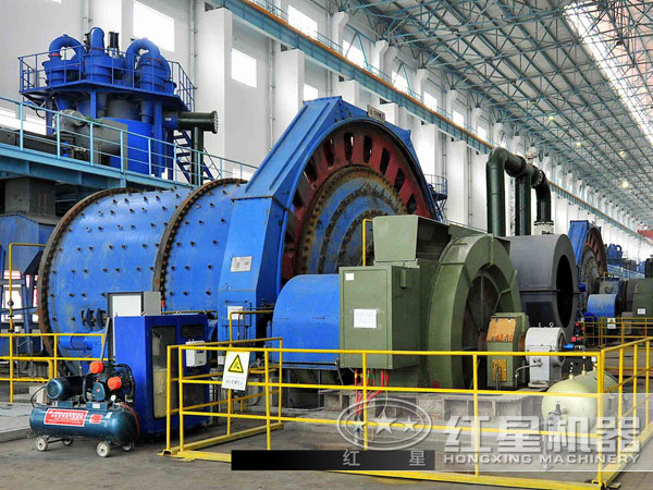 球磨機現(xiàn)場圖